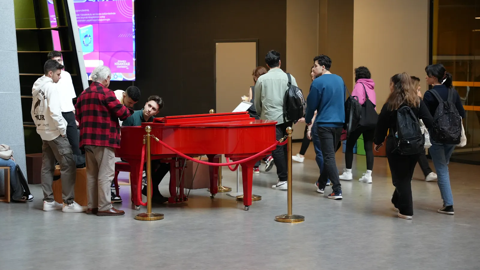 Öğrenci Yaşamı — İstanbul Nişantaşı Üniversitesi NeoTech Campus