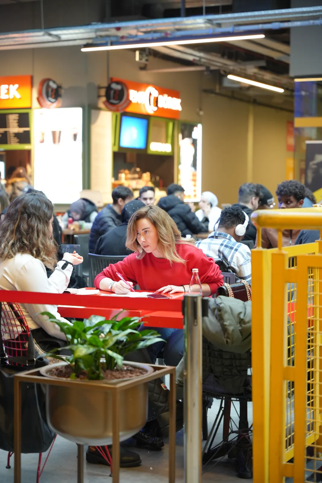 Yeme İçme Alanları — İstanbul Nişantaşı Üniversitesi NeoTech Campus